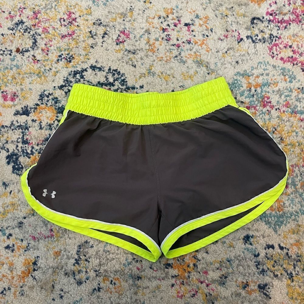 Under Armour heat gear shorts size S